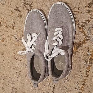 Universal Thread Molly Vulcanized Lace-Up Sneakers Women's -